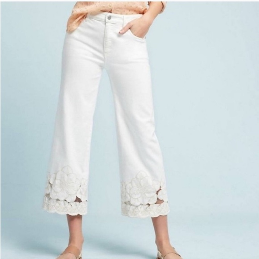 NWT Anthropologie Pilcro Embroidered Cut Out Hem Cropped Jeans SZ 26 Z372-20 - Picture 4 of 6